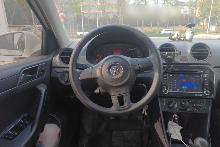 Used Volkswagen Jetta 2015 Zhuihui Edition 1.4L Manual Fashion Model Steering Wheel