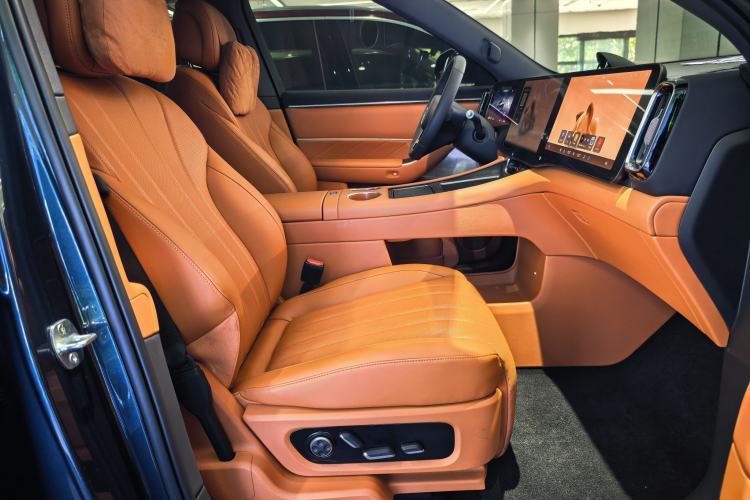 Used Hima AITO M8 2025 Extended-Range Max+ Version 53.4 kWh 6-Seater Edition