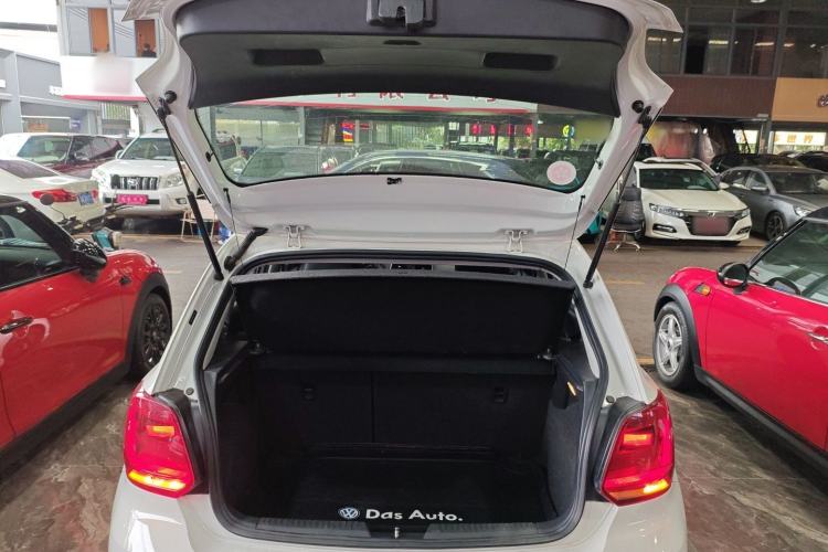 Used Volkswagen Polo 2018 1.5L Automatic Enjoyment Model
