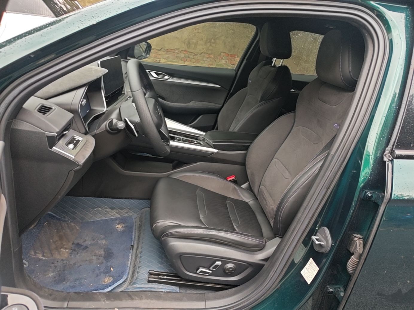 Geely Auto Preface 2024 2.0TD Xiaohan Edition — снимка 17