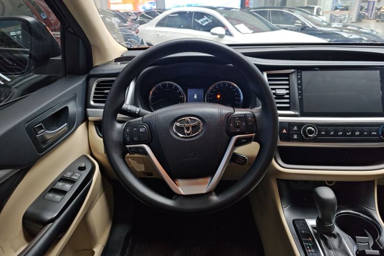 Used Toyota Highlander 2018 2.0T Two-Wheel Drive Elite Edition 7 Seats China VI Standard
