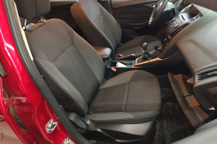 Used Ford Focus 2015 Hatchback 1.6L Manual Comfort Edition