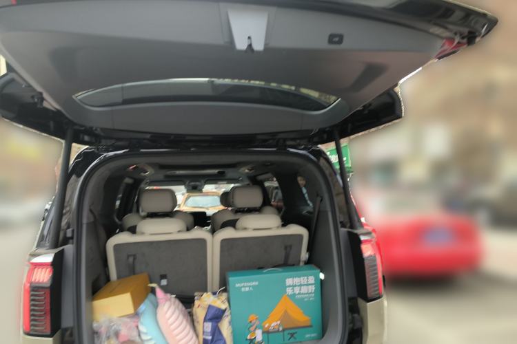 Used Zeekr 009 2024 7-Seater Walk-Through Version Four-Wheel Drive 108 kWh