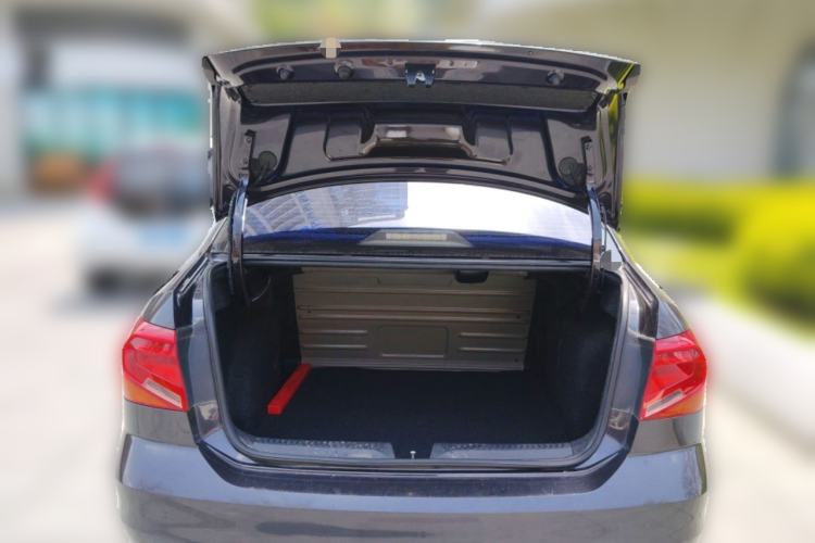 Used Volkswagen Jetta 2017 1.4L Manual Fashion Edition
