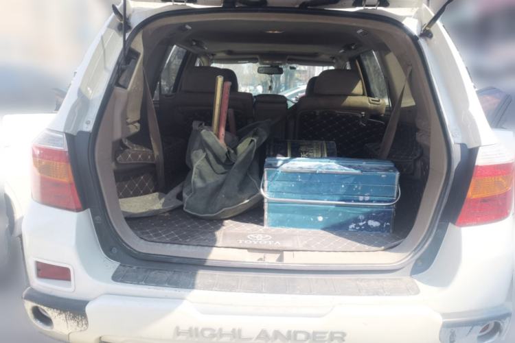 Used Toyota Highlander 2009 2.7L Two-Wheel Drive 7-Seater Supreme Edition
