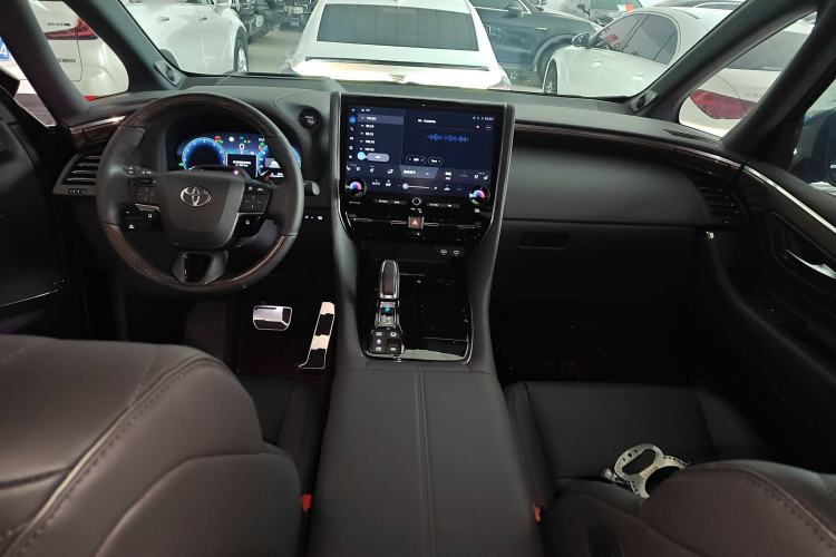 Used Toyota Alphard 2024 Dual-Engine 2.5L Prestige Edition
