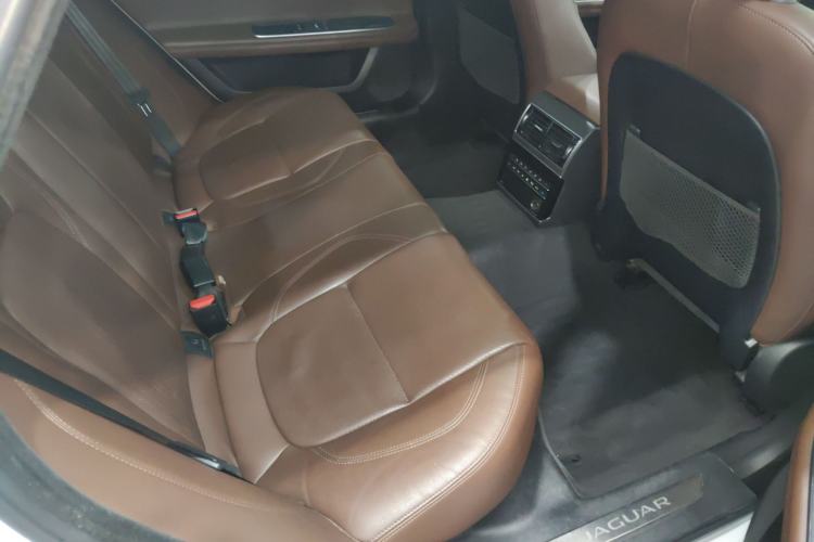 Used Jaguar XFL 2020 XFL 2.0T P250 Four-Wheel Drive Luxury Edition Left Rear Seat