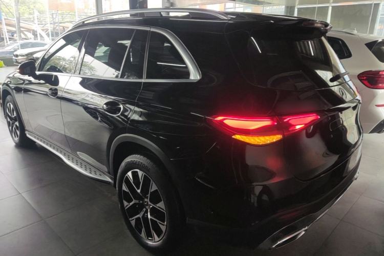 Used Mercedes-Benz GLC 2024 GLC 260 L 4MATIC Dynamic Edition 5-seater Rear Left 45 Deg