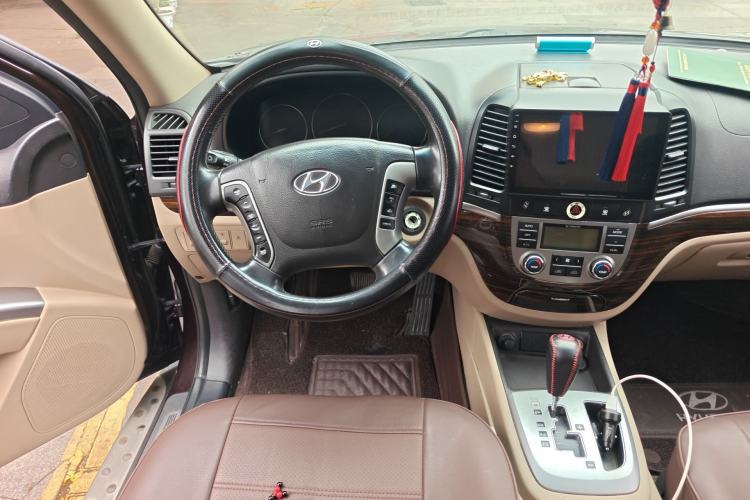 Used Hyundai Santa Fe Classic 2012 2.4 Comfort Edition 7-Seater Four-Wheel Drive Steering Wheel
