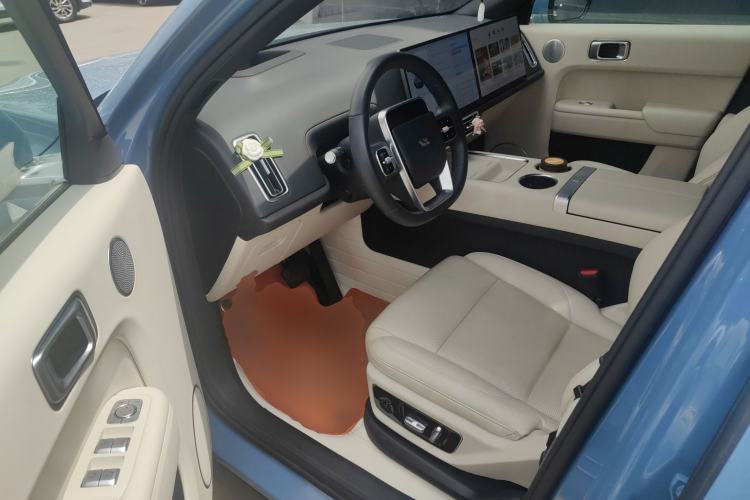 Used Li Auto L7 2023 Pro Model
