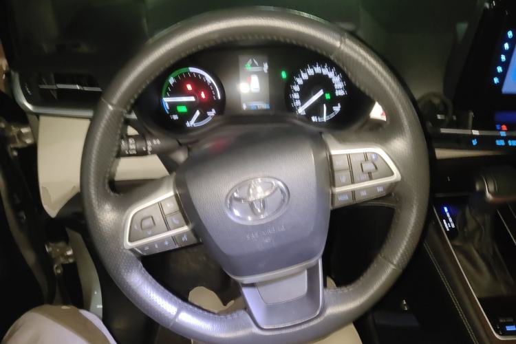 Used Toyota SIENNA 2021 2.5L Hybrid Luxury Edition Steering Wheel