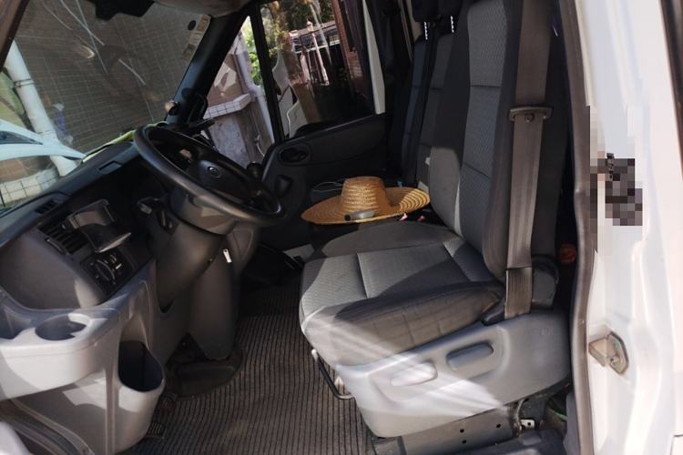 Used Ford Transit Custom 2016 2.2T Long-Wheelbase 6/7-Seater Mid-Roof Multi-Purpose Vehicle
