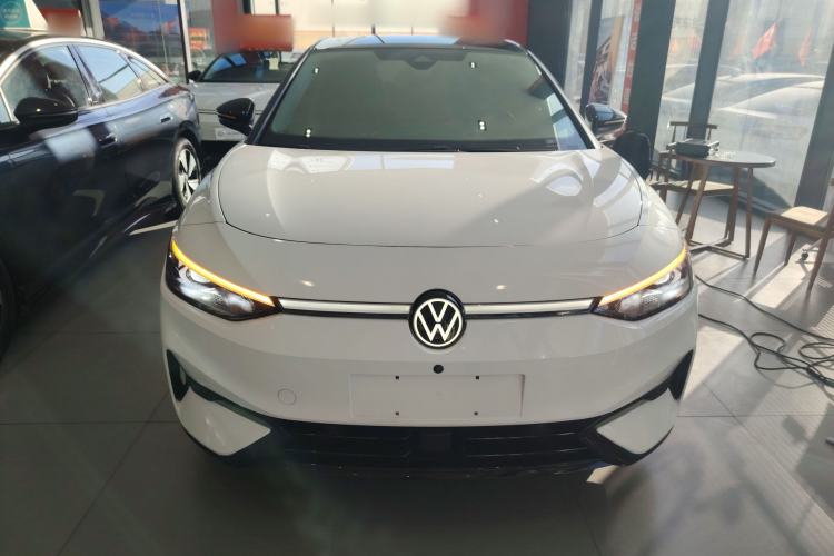 Used Volkswagen ID.7 VIZZION 2024 AIR model
