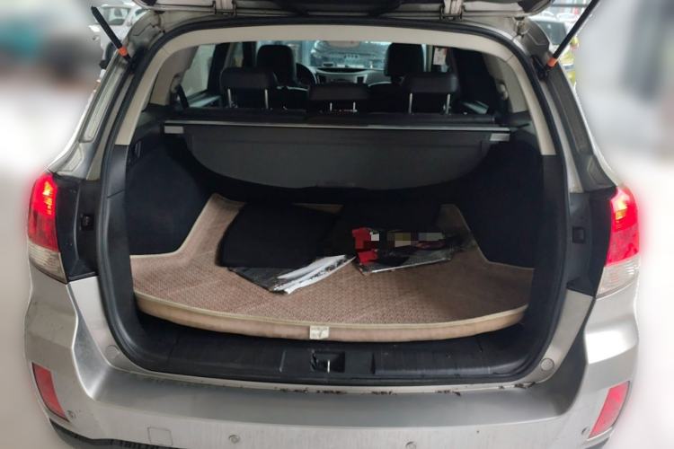 Used Subaru Outback 2010 2.5i Luxury Edition Trunk