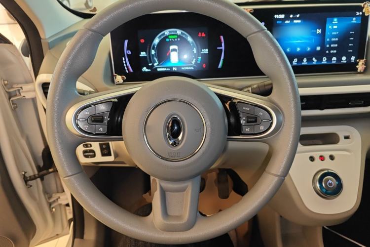 Used ORA White Cat 2020 305 km Luxury Version Steering Wheel