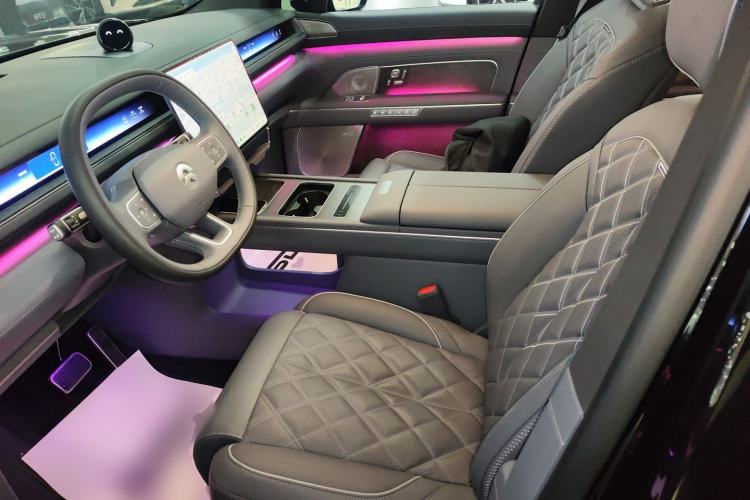 Used Nio ES8 2026 Model 6-seat Executive Signature Edition Left Front Seat