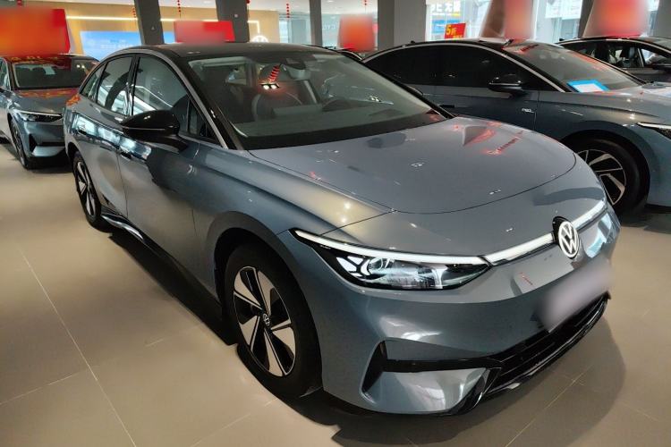 Used Volkswagen ID.7 VIZZION 2024 AIR model Front Right 45 Deg