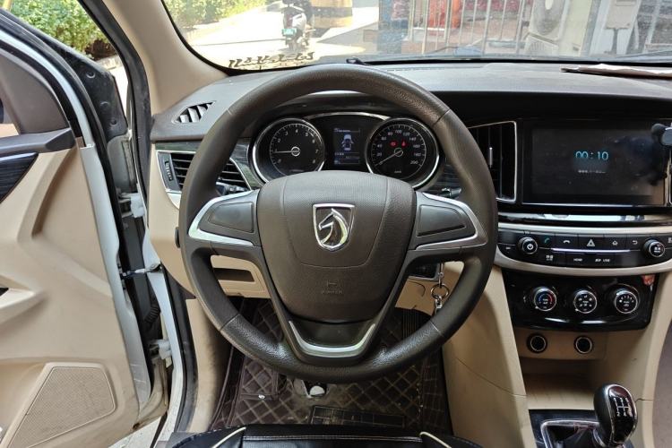 Used Baojun 730 2016 1.5L Manual Comfort Version 7 Seats China V Emission Standard
