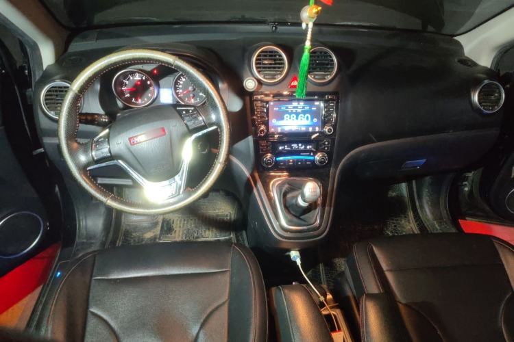 Used Haval H6 2015 Upgraded Model 1.5T Manual Two-Wheel Drive Elite Version