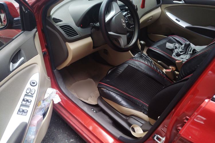 Used Hyundai Verna (older generation) 2013 Sedan 1.4L Automatic Standard GL Model Driver Seat