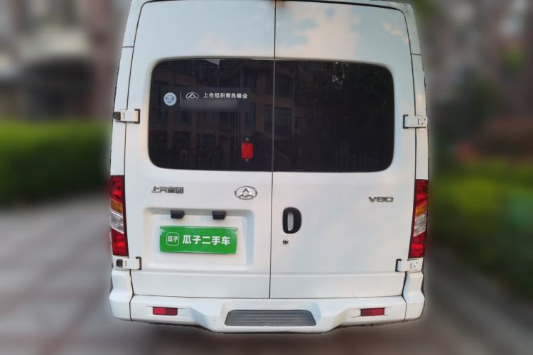 Used SAIC MAXUS Xintu V80 2018 2.5T 6-Speed Manual Aotuntong Short-Wheelbase Mid-Roof 4-Seater Rear