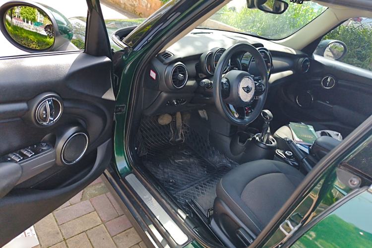 Used MINI 2016 1.2T ONE Pioneer Edition Five-Door Version
