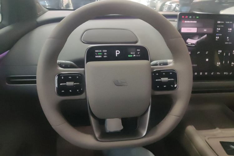 Used Li Auto Li Auto i6 2025 Model Four-Wheel-Drive Standard Type
