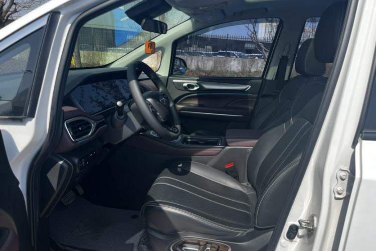 Used GAC Trumpchi M6 2021 PRO 270T DCT Luxury Edition
