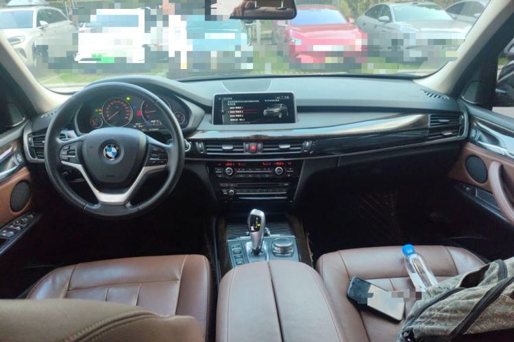 Used BMW X5 2017 xDrive28i Center Console