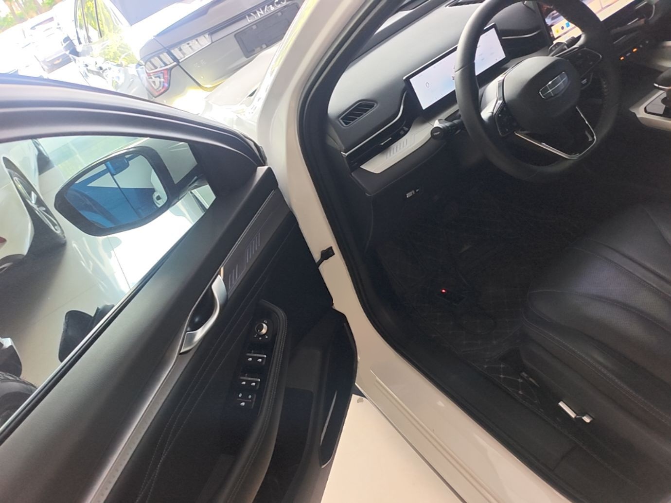 Geely Auto Preface 2025 Dongfang Yao 1.5TD Kunlun Edition — снимка 18