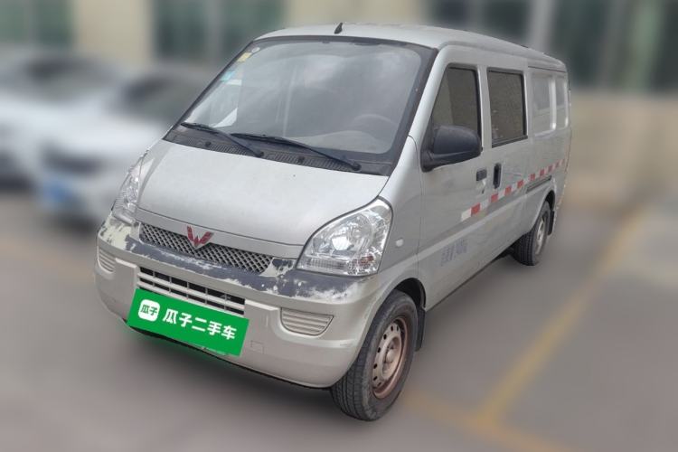 Used Wuling Rongguang EV 2022 Base Model Enclosed-Window Vehicle with 5 Seats Powered by Penghui Battery