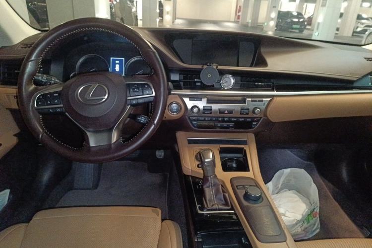Used Lexus ES 2015 200 Comfort Edition