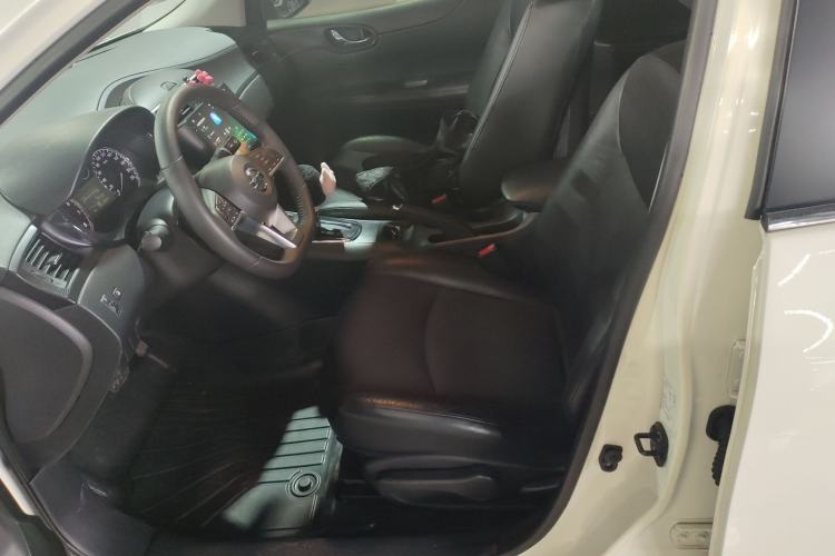 Used Nissan Tiida 2011 1.6L CVT Smart Version