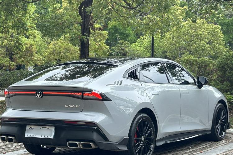 Used CHANGAN UNI-V 2024 1.5T Prestige Sport Edition
