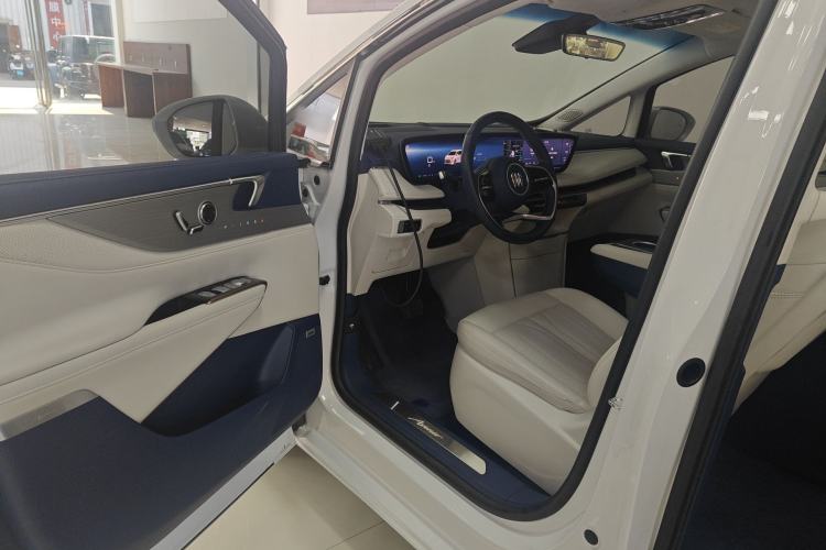 Used Buick GL8 New Energy 2024 Lu Zun Luxury Edition 7-Seater Driver Seat