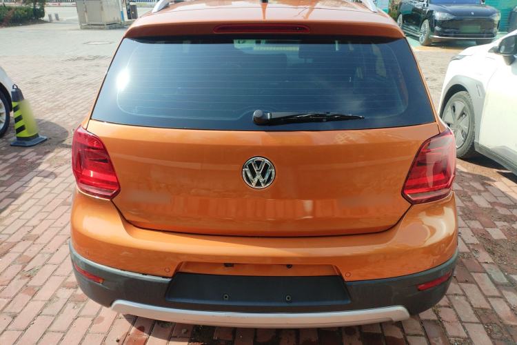 Used Volkswagen Polo 2014 1.6L Cross Polo Automatic
