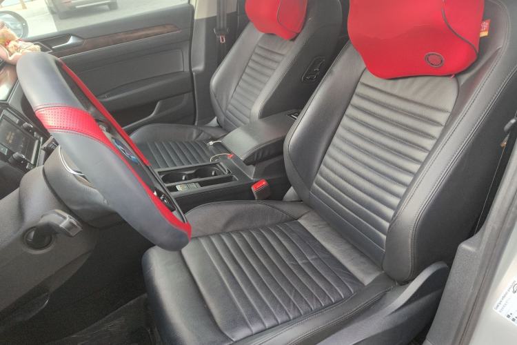 Used Volkswagen Magotan 2018 Facelift 330TSI DSG Luxury Model
