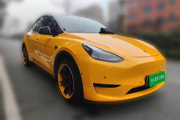 Used Tesla Model Y 2021 Standard Range Rear-Wheel Drive Version Front Right 45 Deg