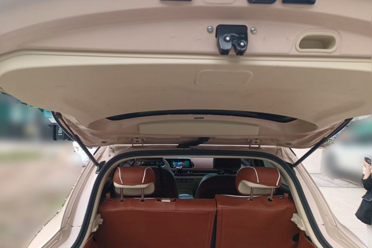 Used ORA Good Cat 2022 Morandi Edition 400km Standard Range Luxury Version Lithium-Ion Battery