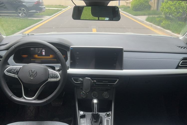 Used Volkswagen Lavida 2023 300TSI DSG Full-Comfort Edition Center Console