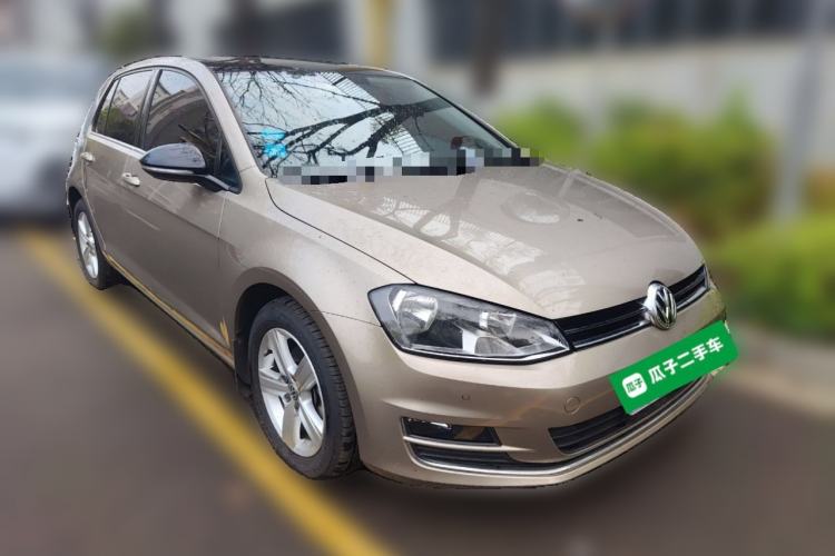 Used Volkswagen Golf 2017 1.6L Automatic Comfort Million-Vehicle Anniversary Edition