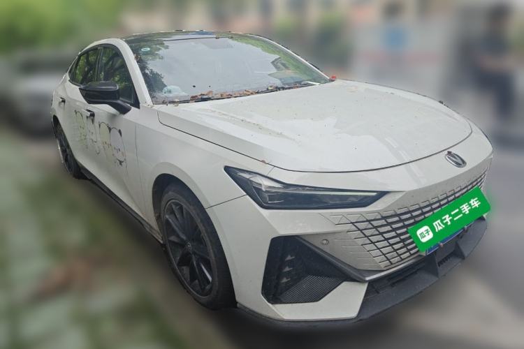 Used CHANGAN UNI-V 2022 1.5T Prestige Version Front Right 45 Deg