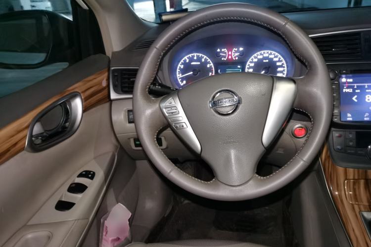 Used Nissan Sylphy 2014 1.6XV CVT Deluxe Edition