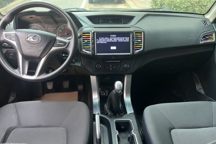 Used Leopaard Q6 2015 2.4L Manual 4x4 Excellence Edition