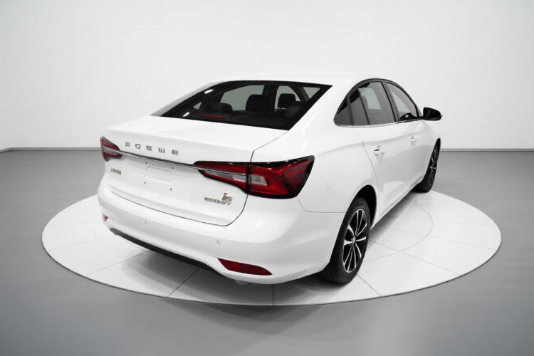 Used Roewe i5 2020 1.5L Automatic 4G Connect Luxury Flagship Edition
