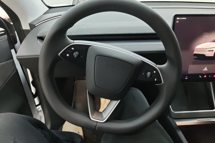 Used Tesla Model Y 2025 Long-Range All-Wheel Drive First Edition

