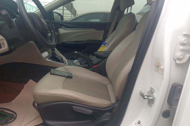 Used Buick GT 2017 15N Automatic Elite Version Left Front Seat