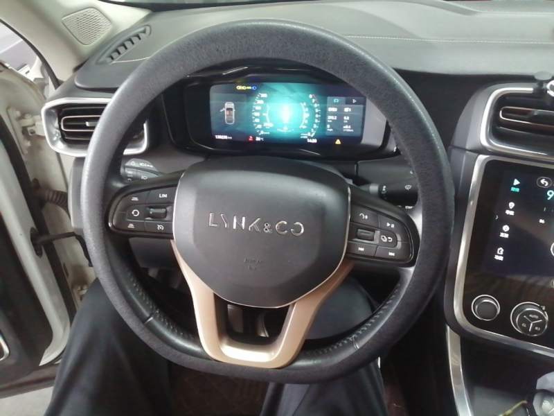 Used Lynk & Co 01 2017 2.0T Two-Wheel-Drive Version — 10
