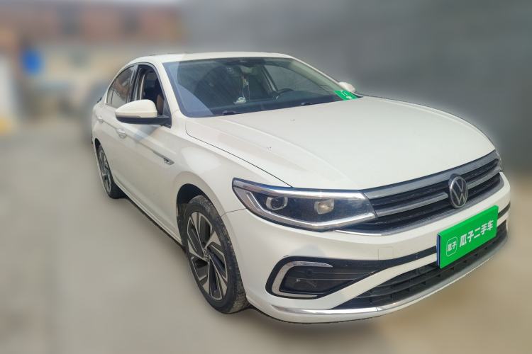 Used Volkswagen Bora 2023 280TSI DSG Prestige Edition Front Right 45 Deg