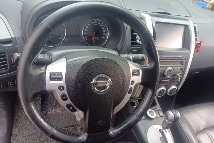 Used Nissan X-Trail 2012 2.5L CVT Luxury Edition 4WD Steering Wheel